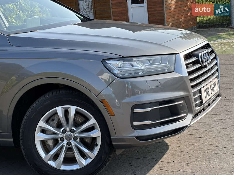 Внедорожник / Кроссовер Audi Q7 2017 в Стрые
