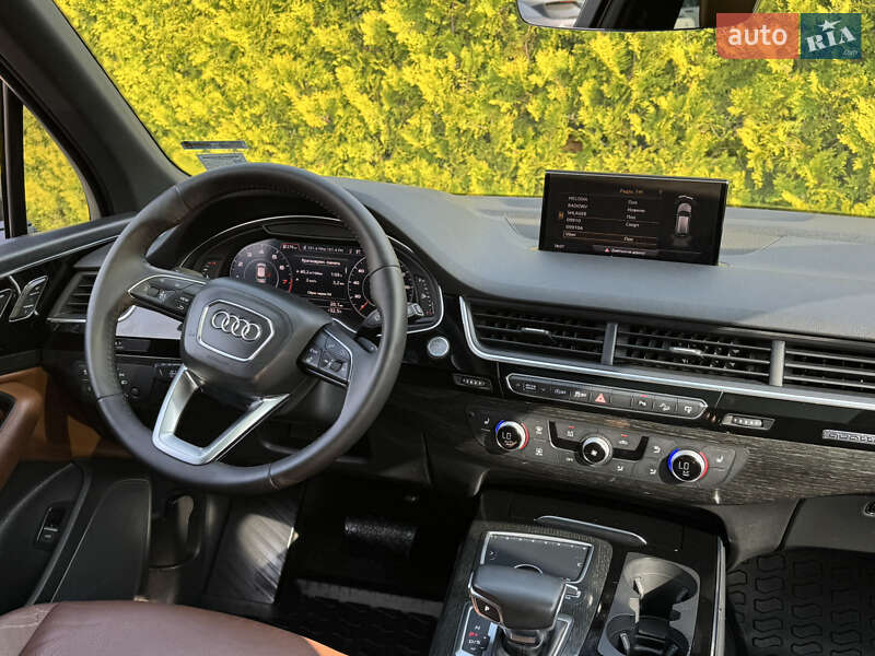 Внедорожник / Кроссовер Audi Q7 2017 в Стрые