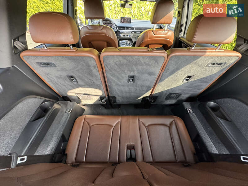 Внедорожник / Кроссовер Audi Q7 2017 в Стрые