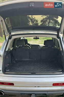 Внедорожник / Кроссовер Audi Q7 2013 в 