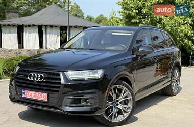 Внедорожник / Кроссовер Audi Q7 2018 в 