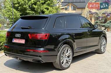 Внедорожник / Кроссовер Audi Q7 2018 в 
