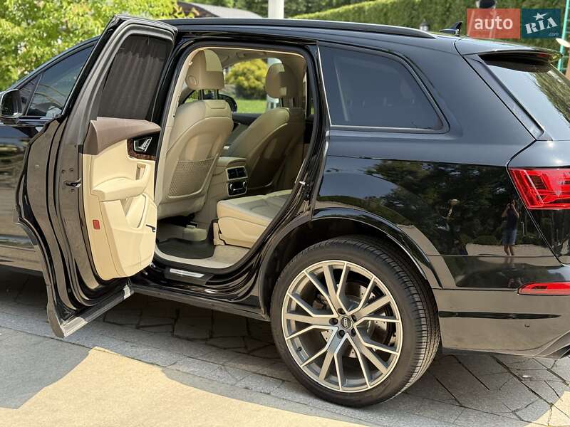 Внедорожник / Кроссовер Audi Q7 2018 в Жовкве