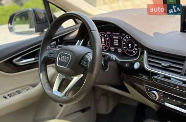 Внедорожник / Кроссовер Audi Q7 2018 в 