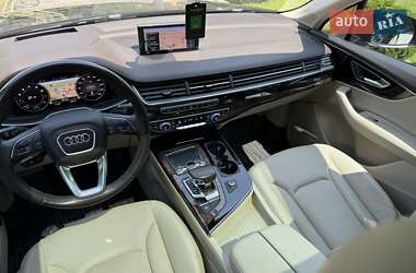 Внедорожник / Кроссовер Audi Q7 2018 в 