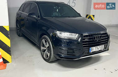 Внедорожник / Кроссовер Audi Q7 2016 в 
