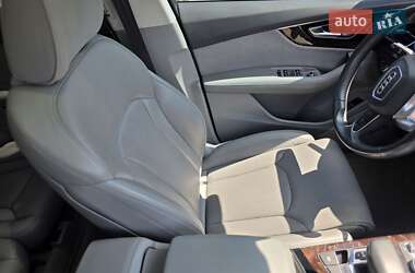 Внедорожник / Кроссовер Audi Q7 2019 в 