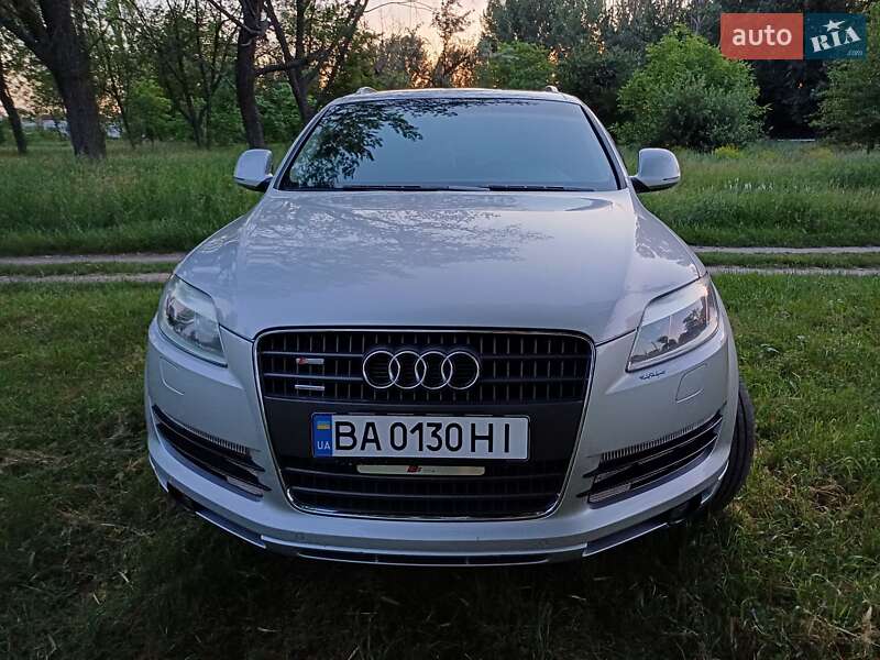 Внедорожник / Кроссовер Audi Q7 2008 в 