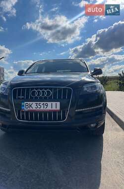 Позашляховик / Кросовер Audi Q7 2013 в Рівному