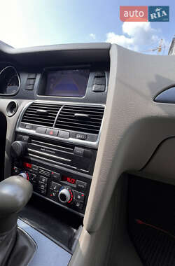 Внедорожник / Кроссовер Audi Q7 2013 в 