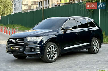Внедорожник / Кроссовер Audi Q7 2017 в 