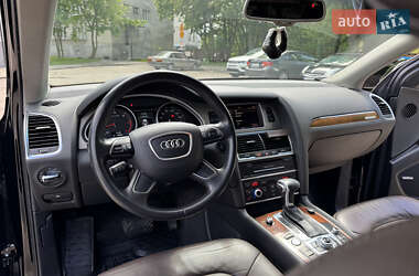 Внедорожник / Кроссовер Audi Q7 2014 в 