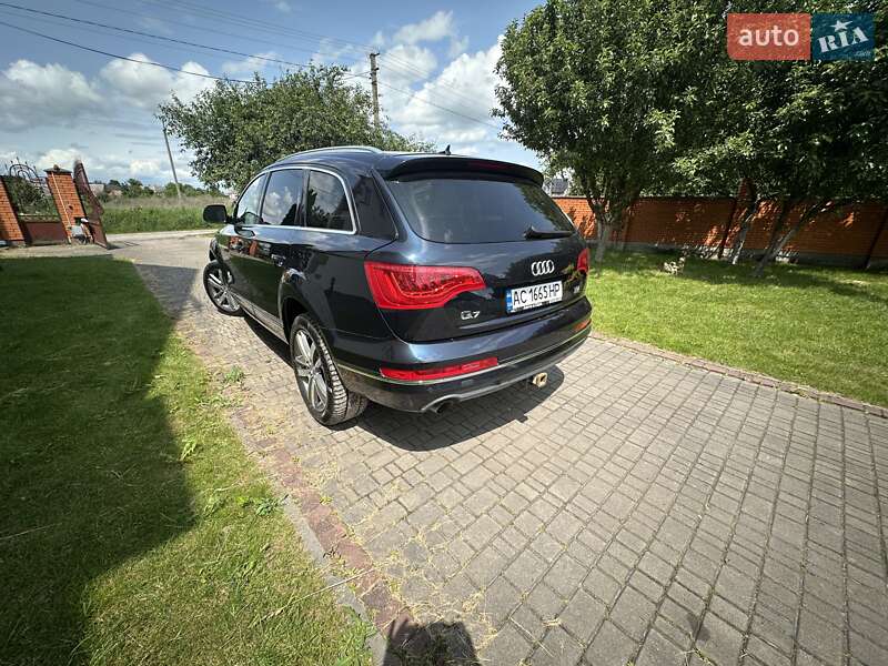 Позашляховик / Кросовер Audi Q7 2012 в Луцьку