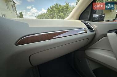 Внедорожник / Кроссовер Audi Q7 2012 в 