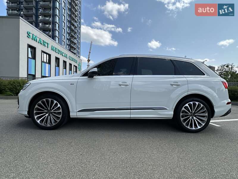 Внедорожник / Кроссовер Audi Q7 2025 в Киеве