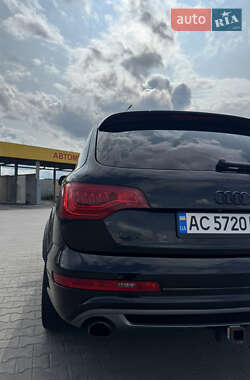 Позашляховик / Кросовер Audi Q7 2013 в 