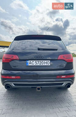 Позашляховик / Кросовер Audi Q7 2013 в 