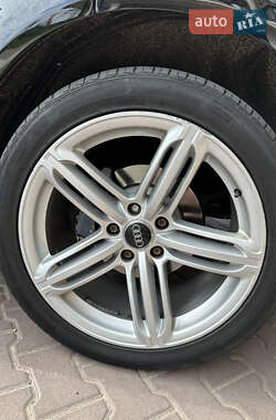 Внедорожник / Кроссовер Audi Q7 2010 в 