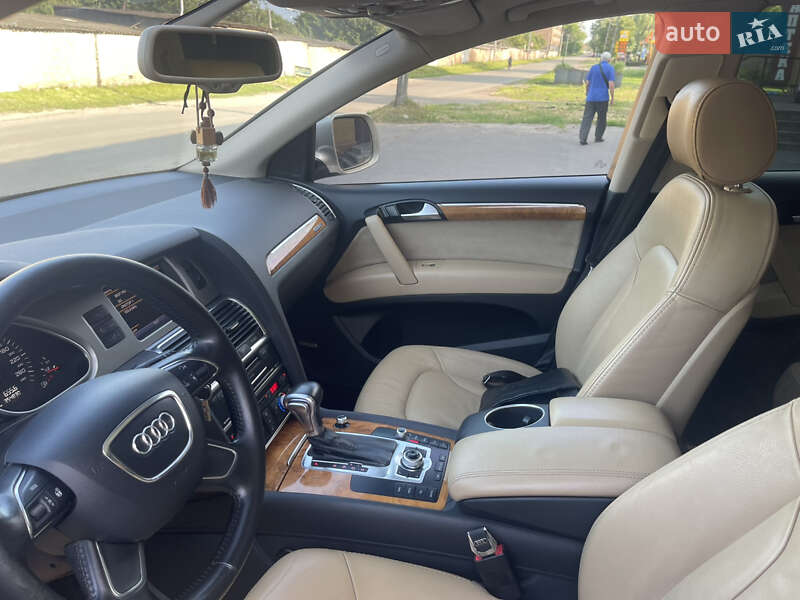Позашляховик / Кросовер Audi Q7 2012 в Конотопі
