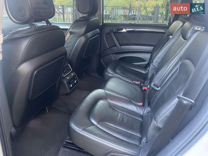Позашляховик / Кросовер Audi Q7 2012 в Одесі