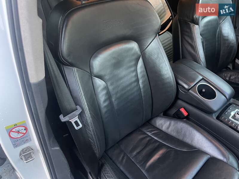 Позашляховик / Кросовер Audi Q7 2012 в Одесі