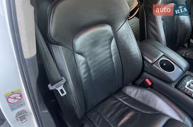 Позашляховик / Кросовер Audi Q7 2012 в 