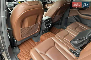 Внедорожник / Кроссовер Audi Q7 2018 в 
