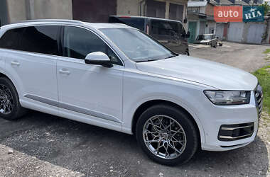 Внедорожник / Кроссовер Audi Q7 2019 в 