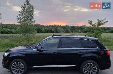 Внедорожник / Кроссовер Audi Q7 2017 в 
