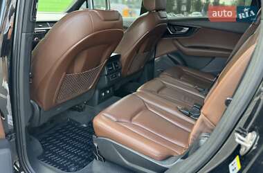 Внедорожник / Кроссовер Audi Q7 2017 в 