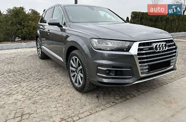 Внедорожник / Кроссовер Audi Q7 2018 в 