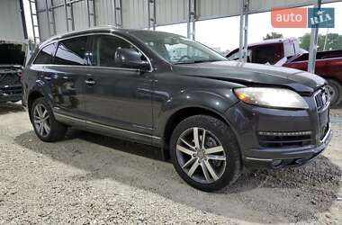 Позашляховик / Кросовер Audi Q7 2013 в 