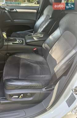 Внедорожник / Кроссовер Audi Q7 2012 в 