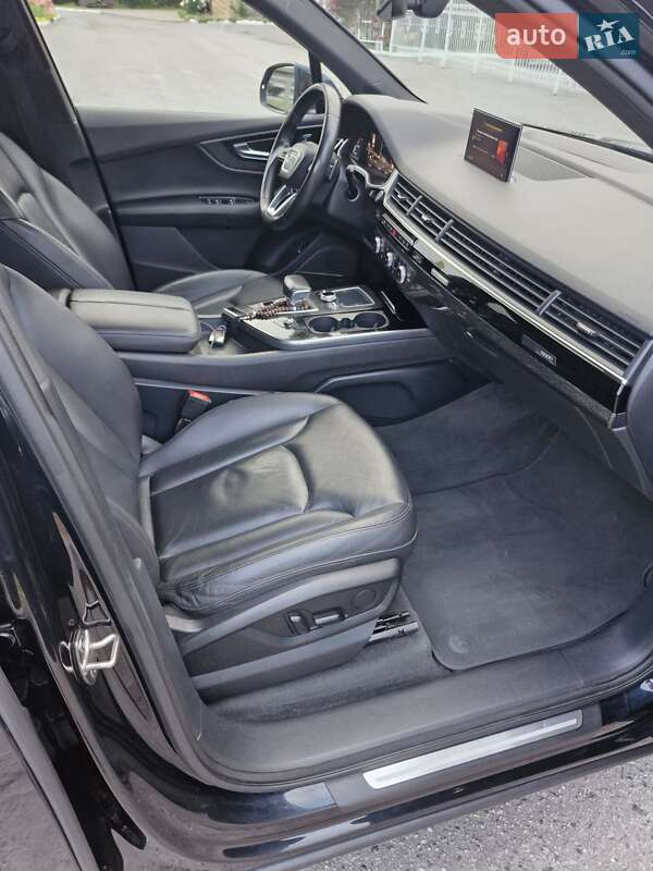 Внедорожник / Кроссовер Audi Q7 2017 в Полтаве