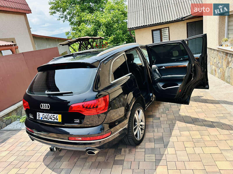 Внедорожник / Кроссовер Audi Q7 2015 в Нижней Апше
