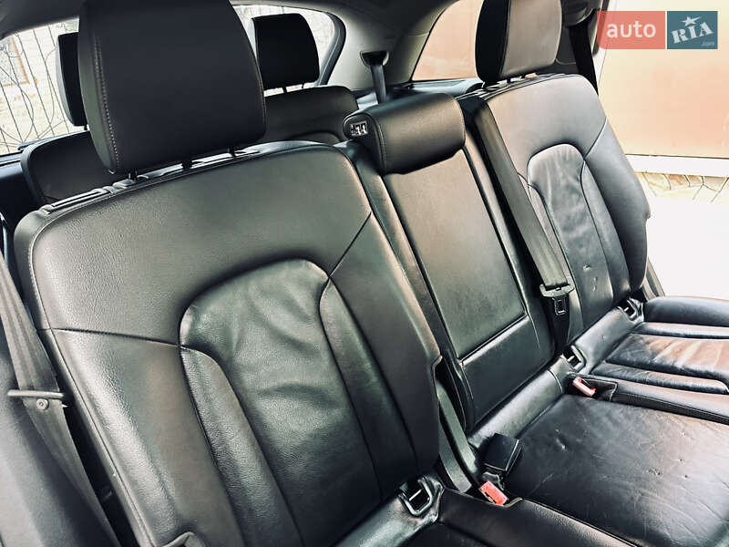 Внедорожник / Кроссовер Audi Q7 2015 в Нижней Апше