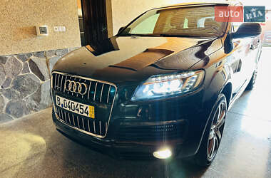 Внедорожник / Кроссовер Audi Q7 2015 в 