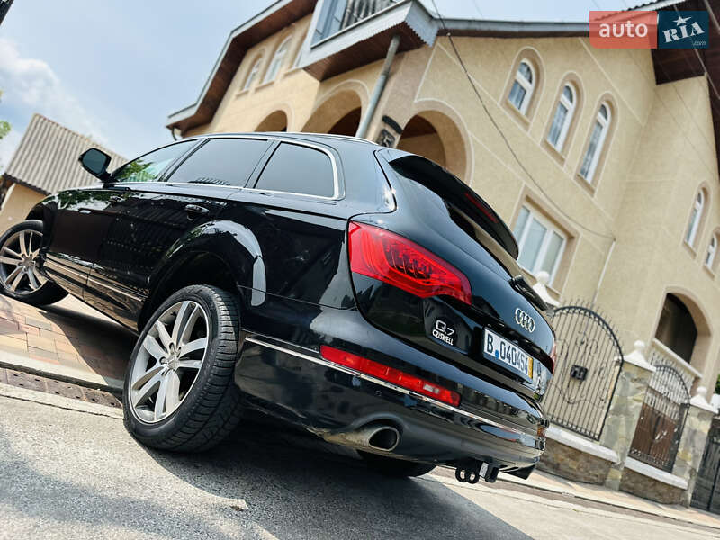 Внедорожник / Кроссовер Audi Q7 2015 в Нижней Апше