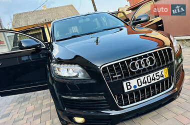 Внедорожник / Кроссовер Audi Q7 2015 в 