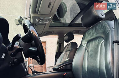 Внедорожник / Кроссовер Audi Q7 2015 в 