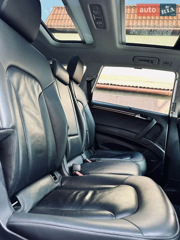 Внедорожник / Кроссовер Audi Q7 2015 в Нижней Апше