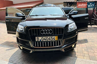 Внедорожник / Кроссовер Audi Q7 2015 в 