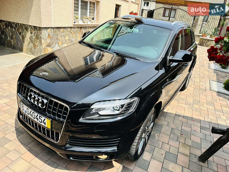 Внедорожник / Кроссовер Audi Q7 2015 в Нижней Апше