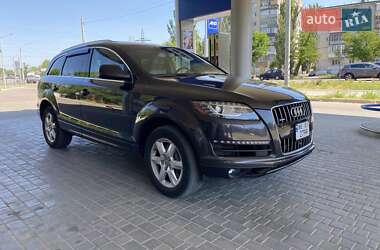 Внедорожник / Кроссовер Audi Q7 2012 в 