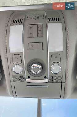 Внедорожник / Кроссовер Audi Q7 2012 в 