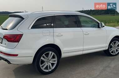 Позашляховик / Кросовер Audi Q7 2012 в 