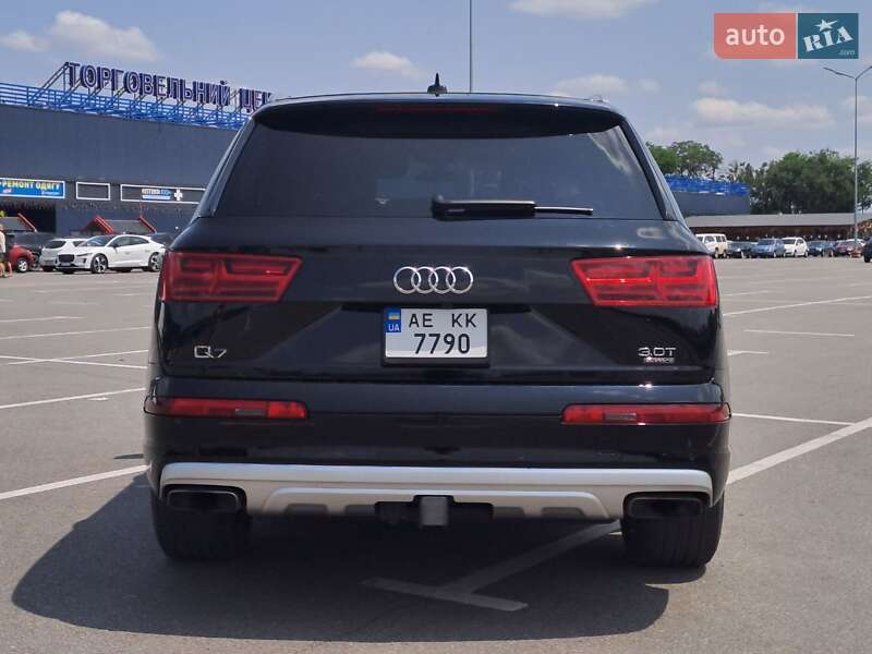 Внедорожник / Кроссовер Audi Q7 2016 в Днепре