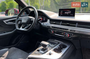 Внедорожник / Кроссовер Audi Q7 2018 в 