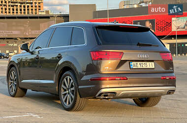 Внедорожник / Кроссовер Audi Q7 2018 в 