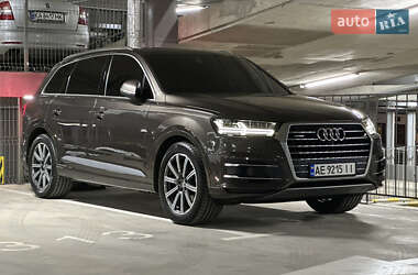 Внедорожник / Кроссовер Audi Q7 2018 в 